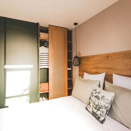 Mobilhome 4 Etoiles - Piscine - Eeieif Ferienhaus